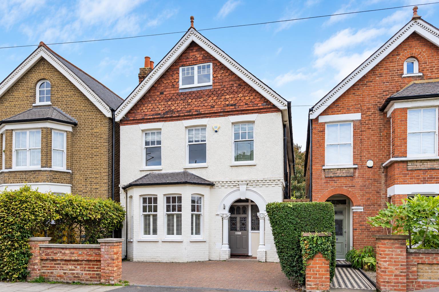 House St. Albans Road in Greater London