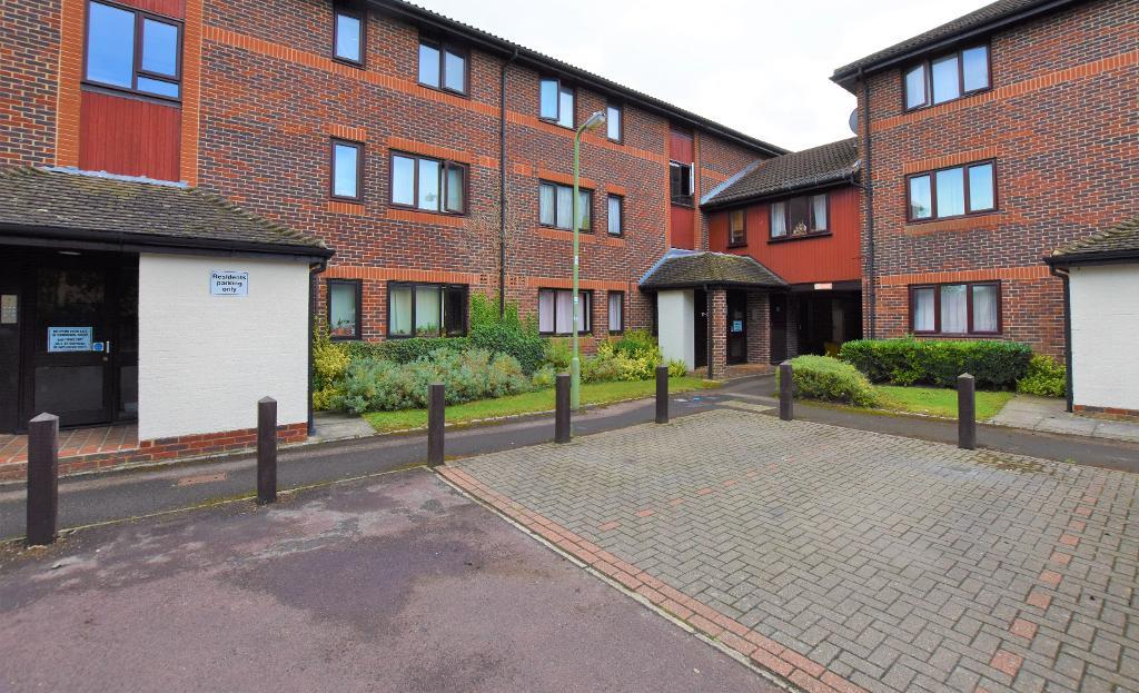 Flat Balliol Drive in South Oxfordshire