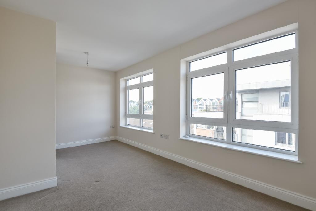 Flat Mantle Road in London