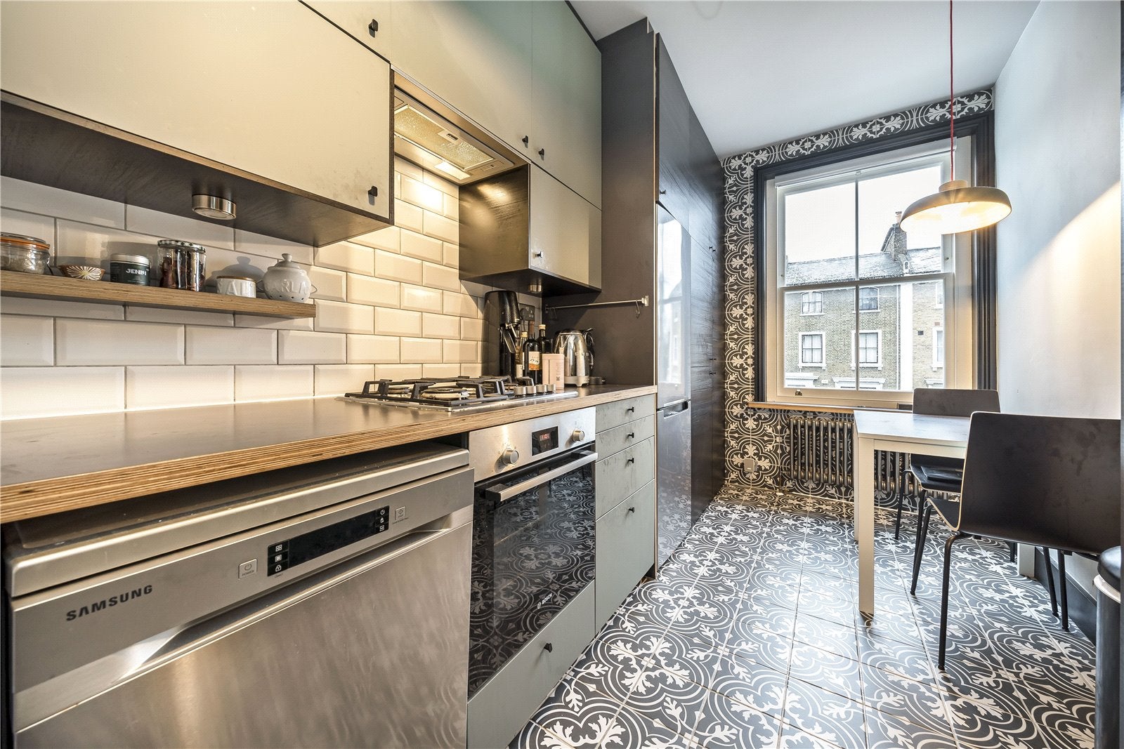 Flat Tyrwhitt Road in Greater London
