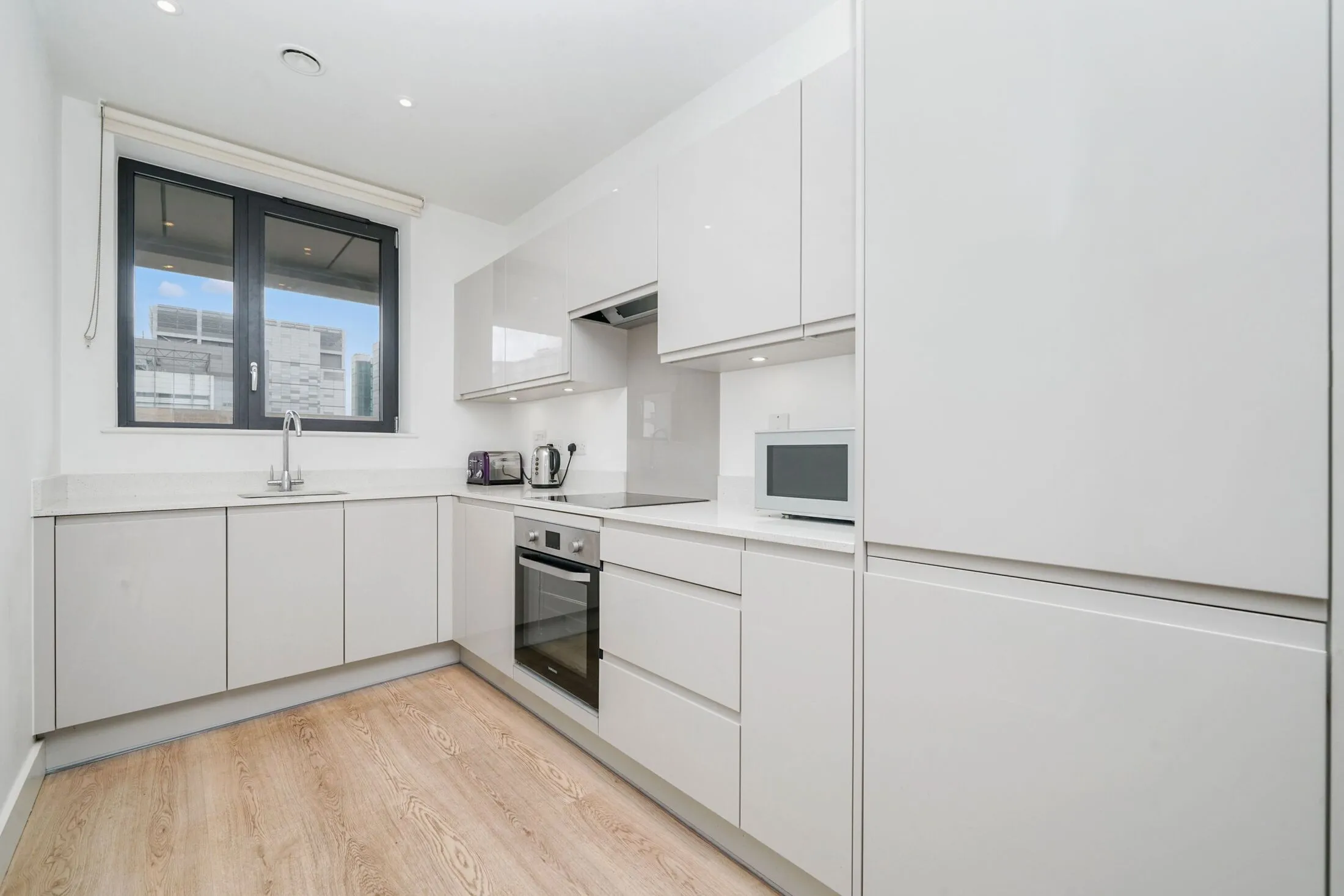 Flat Blair Street in Greater London