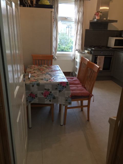 Room Leyton Park Road in Greater London