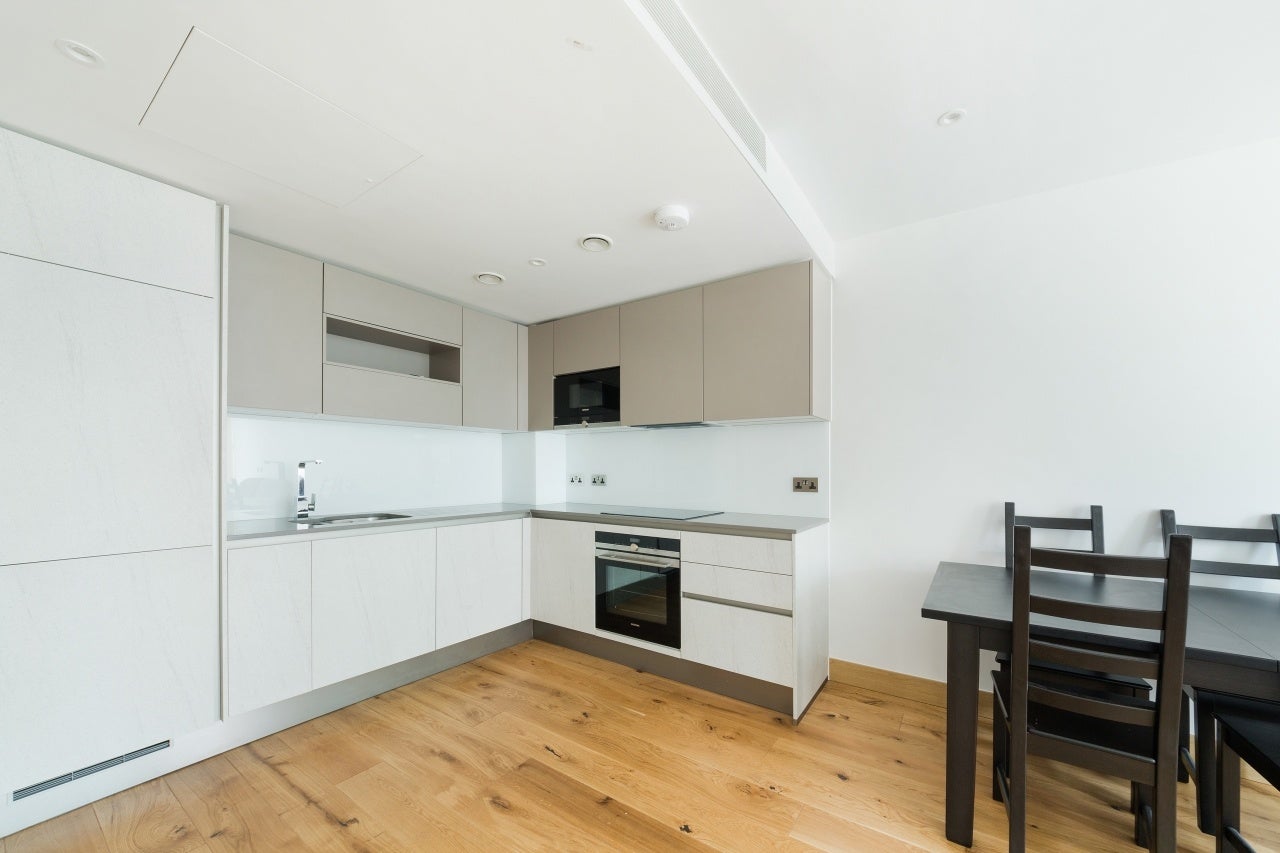 Flat Hermitage Street in City of Westminster