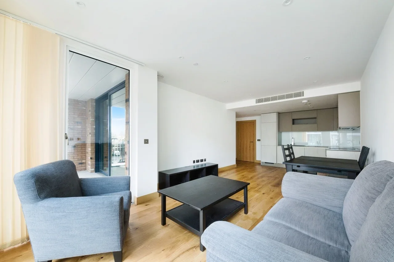 Flat Hermitage Street in City of Westminster