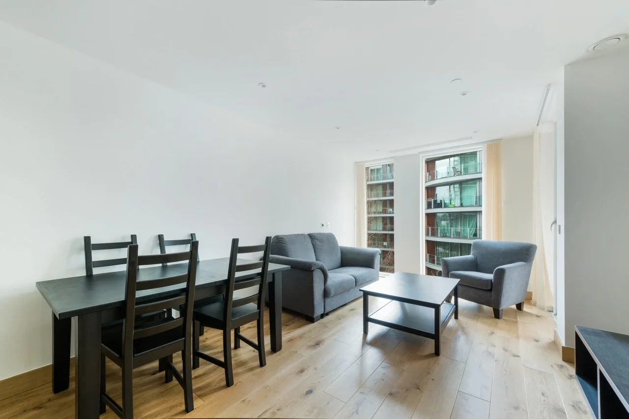 Flat Hermitage Street in City of Westminster