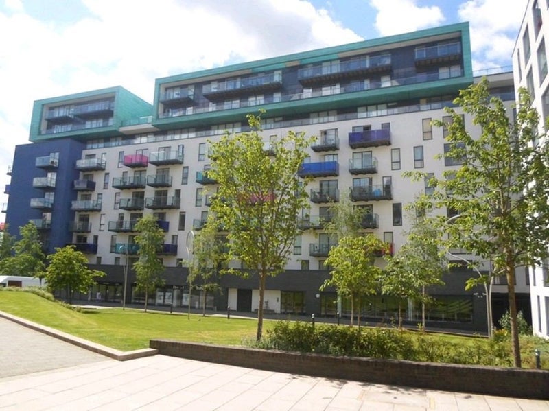 Flat Conington Road in Greater London