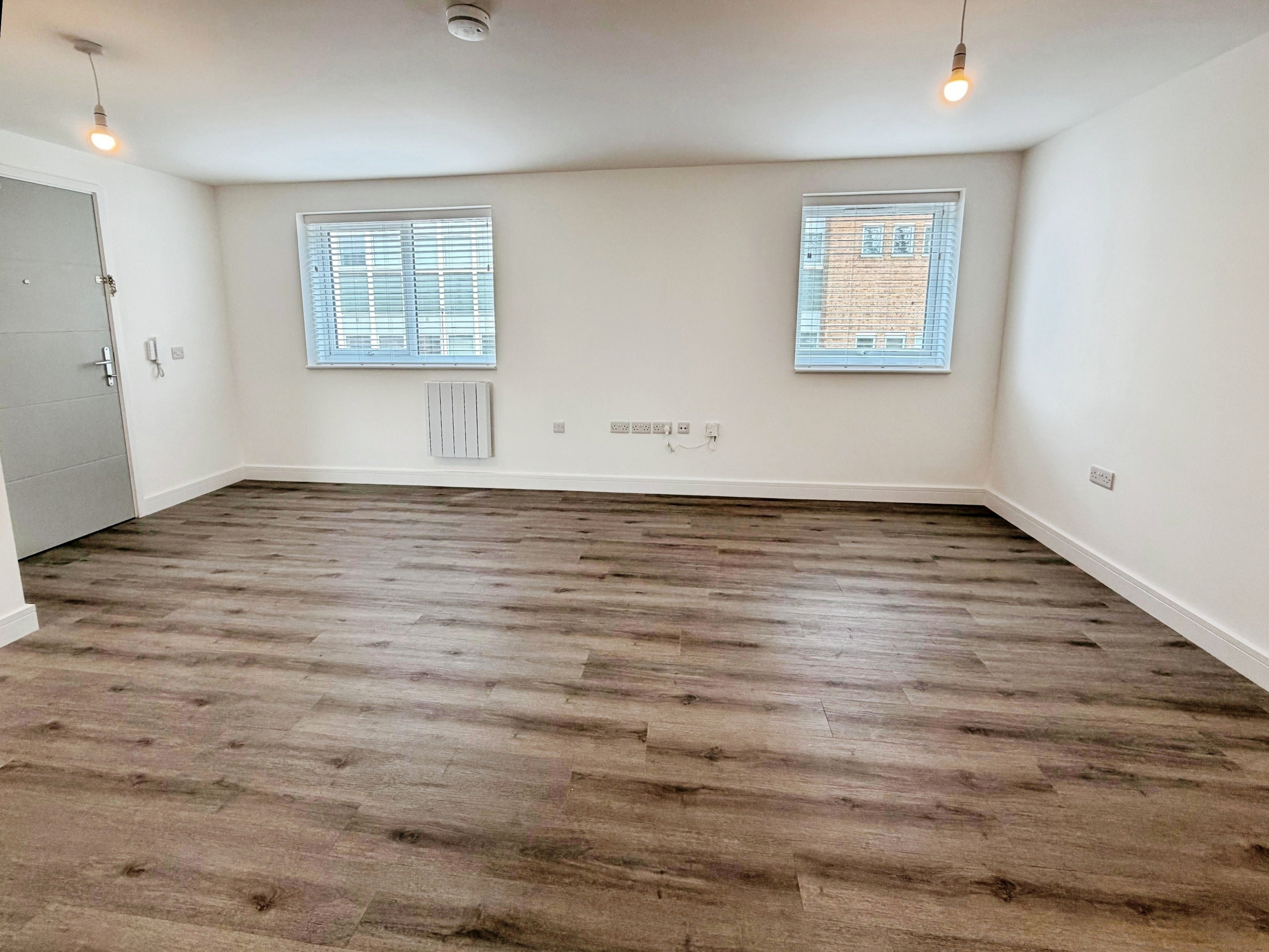 Flat Flamborough Close in Peterborough