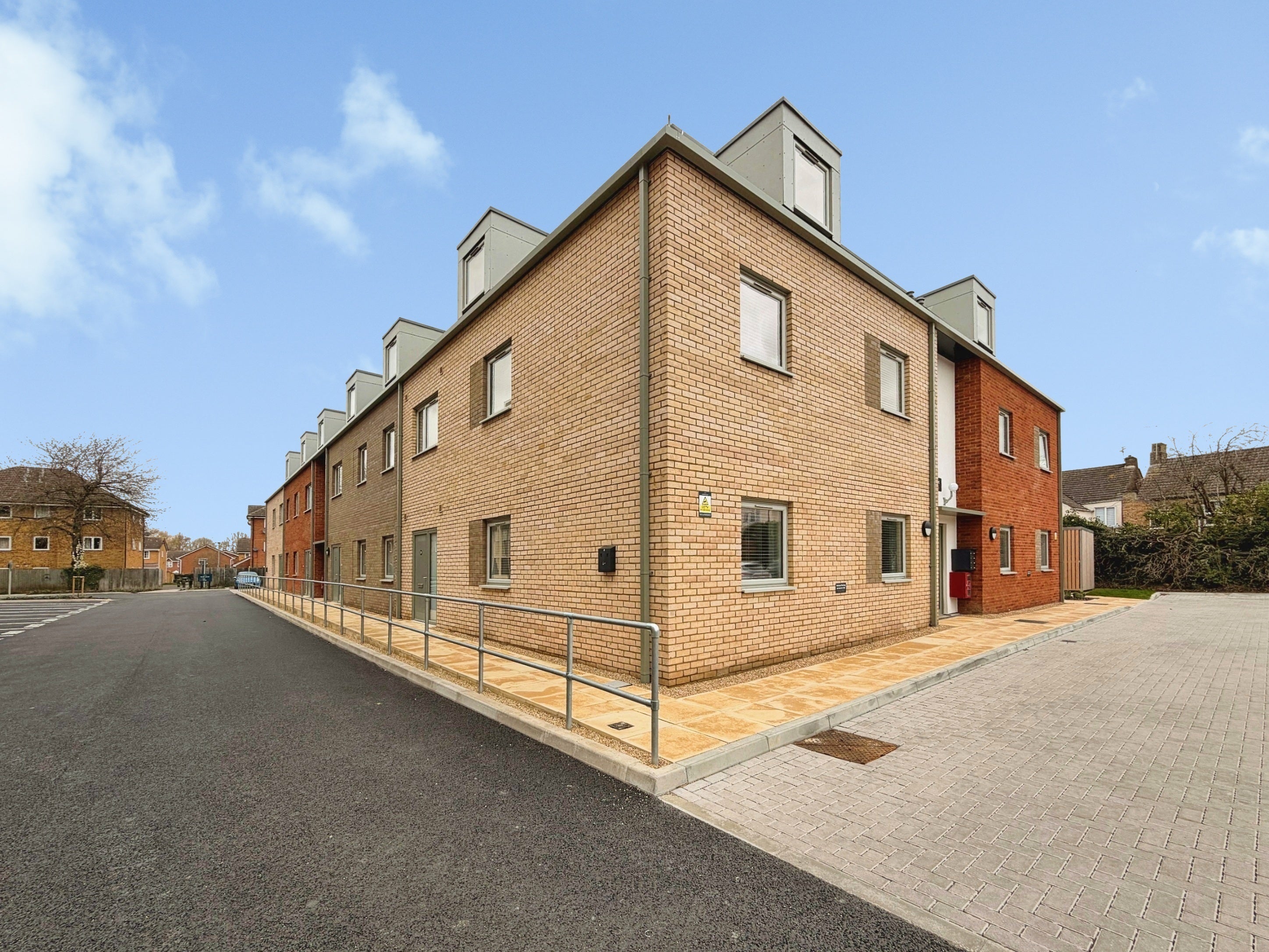 Flat Flamborough Close in Peterborough