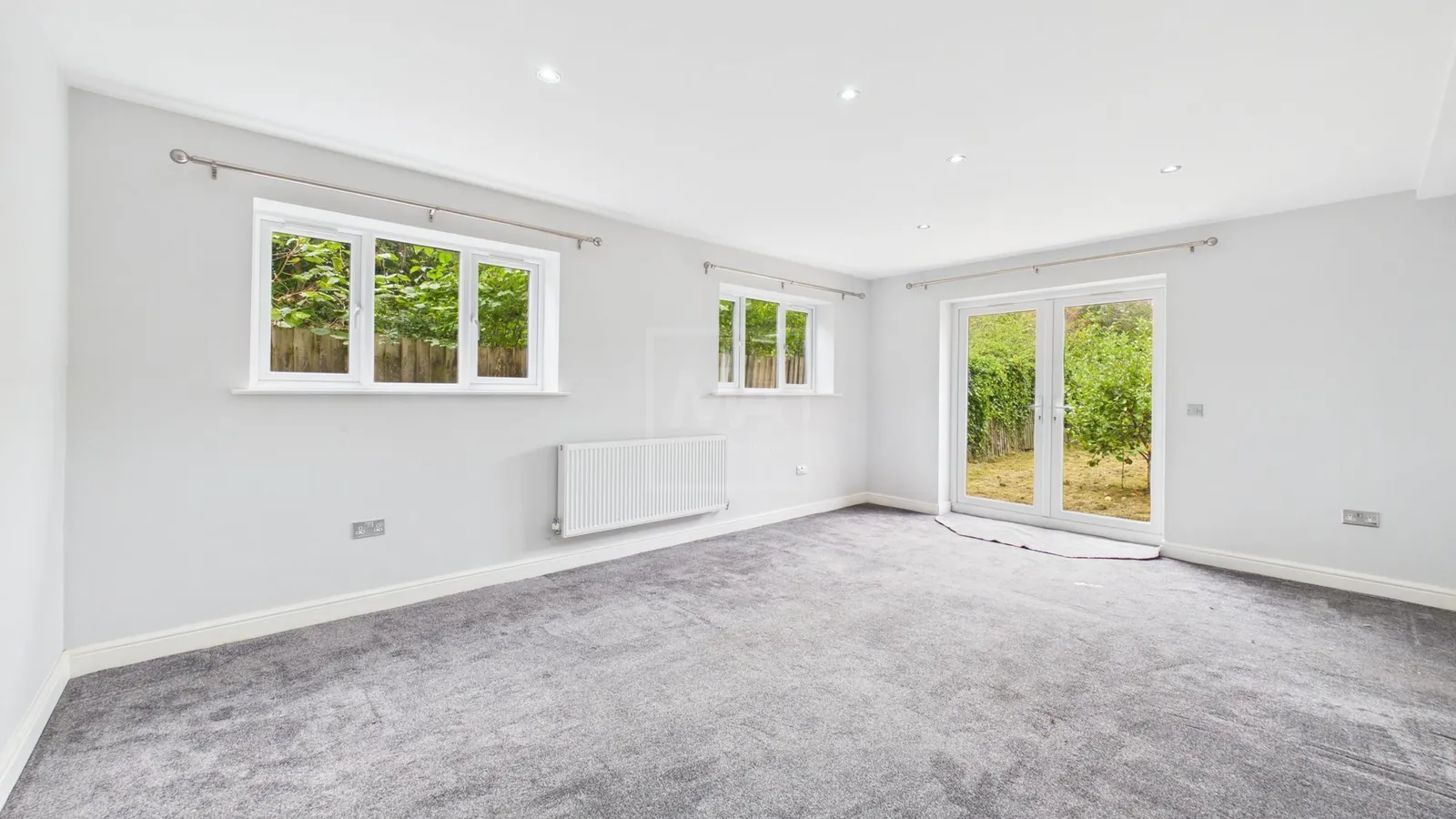 House Rockingham Close in Birchwood