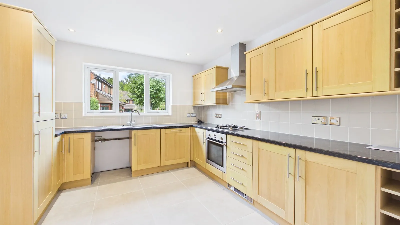 House Rockingham Close in Birchwood