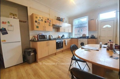 Flat Walmsley Road in Leeds