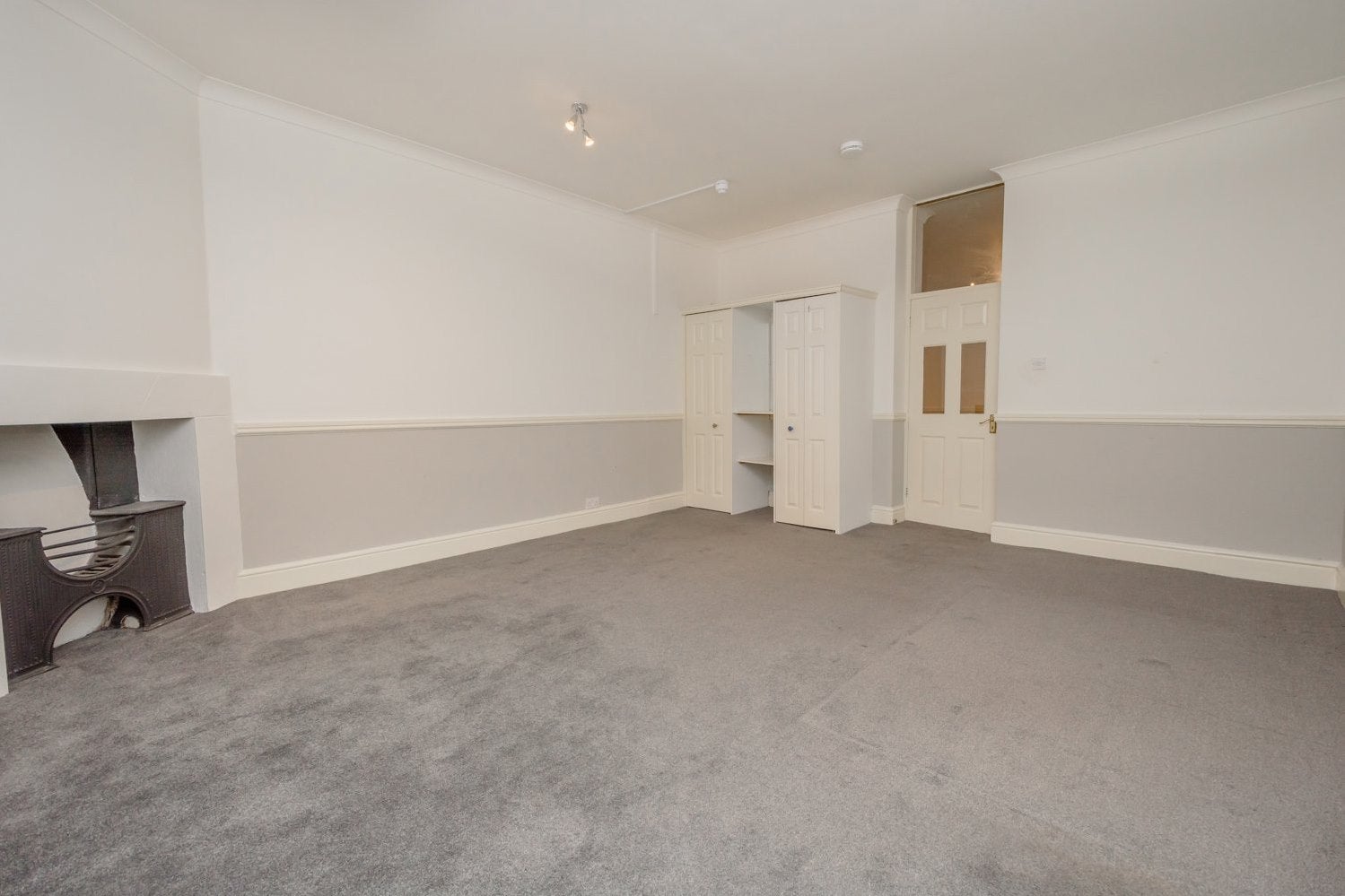 Flat Grand Parade in Bath