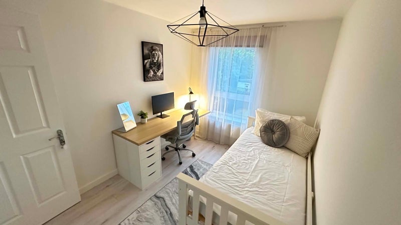 Room Brompton Road in Trafford