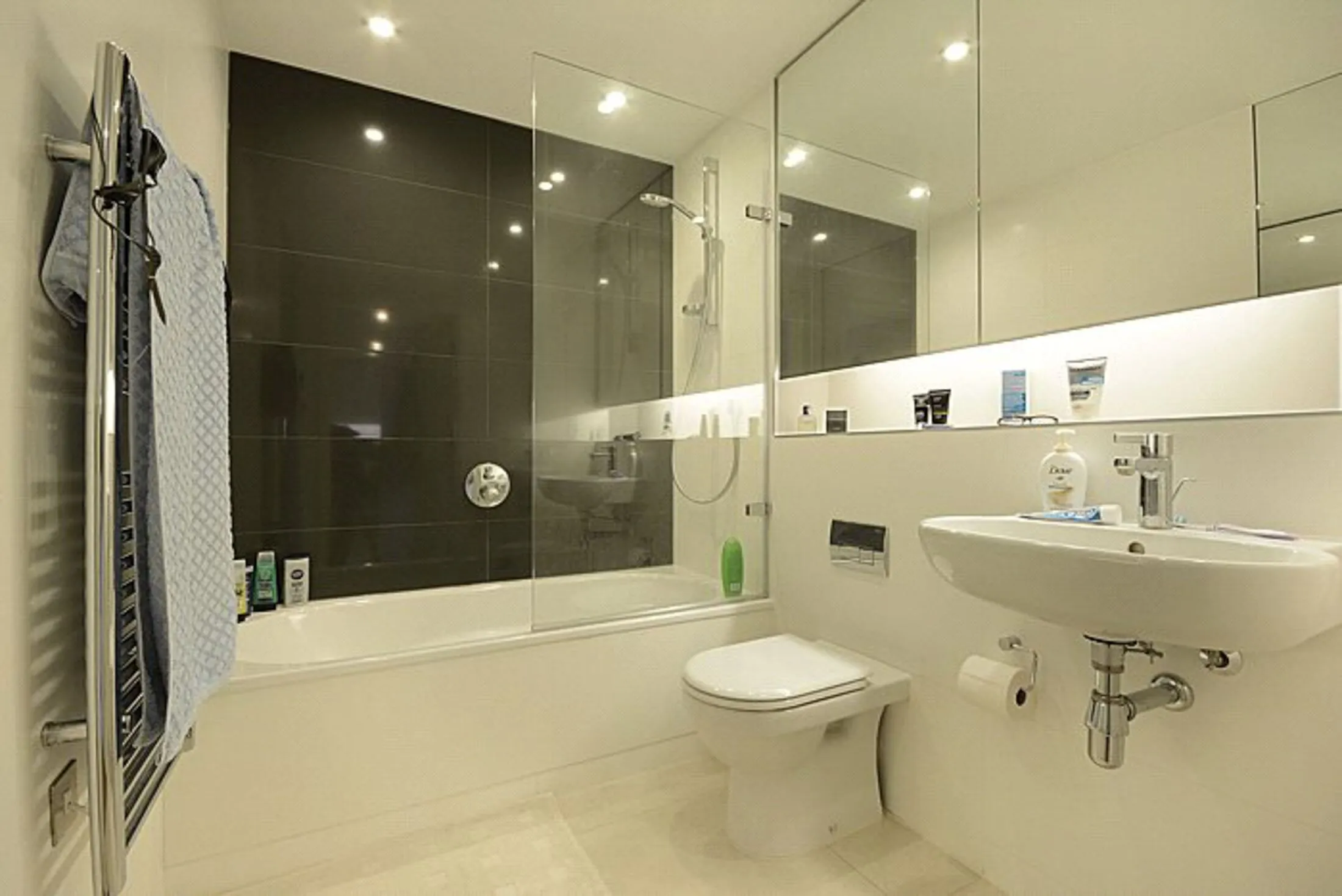 Flat Walworth Road in Greater London