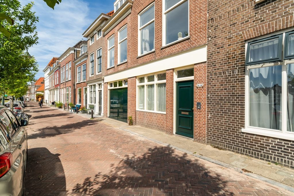 Hoekwoning te koop: Oosteinde 178, Delft