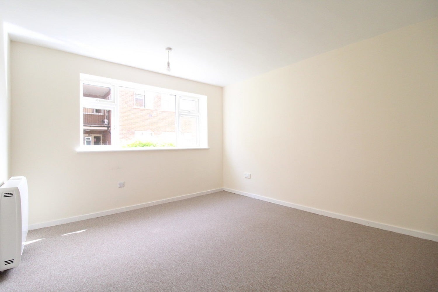 Flat Heathfield Grove in Nottingham
