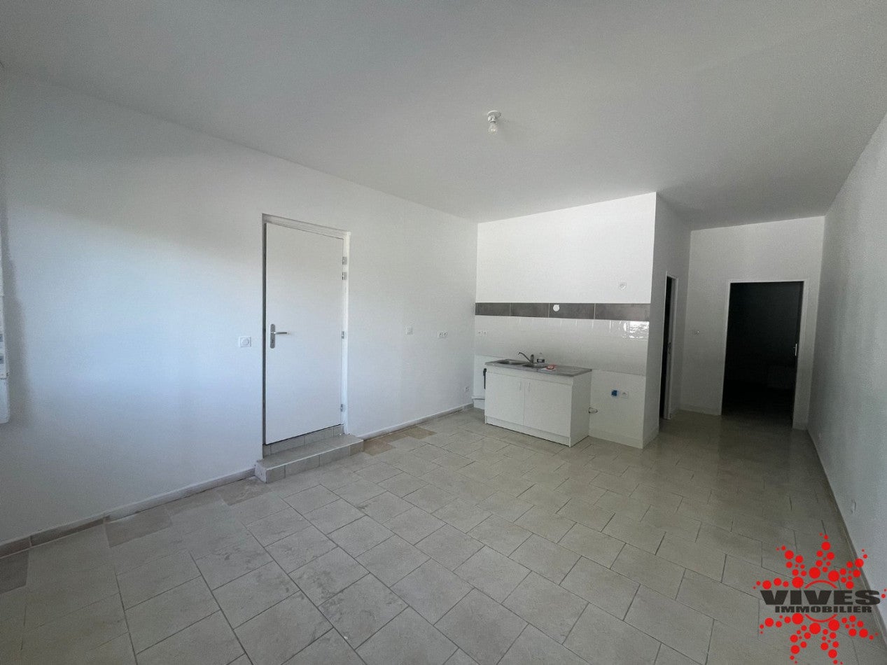 Flat Place des Anciens Combattants in Laurens