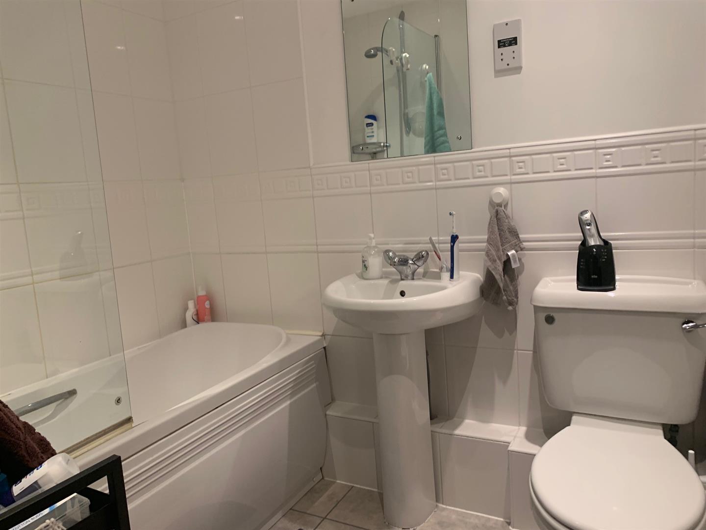 Flat Barker Road in Maidstone