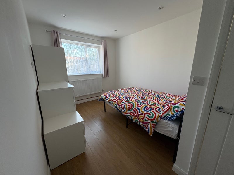 Room Pines Road in Chelmsford