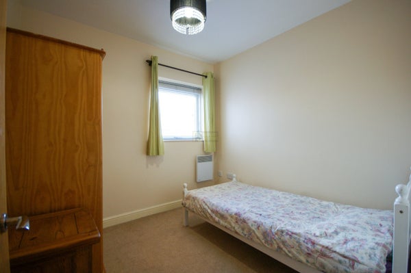 Flat Middlepark Drive in Birmingham