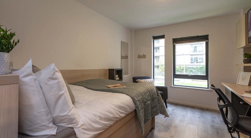 Room Victoria Road in Greater London