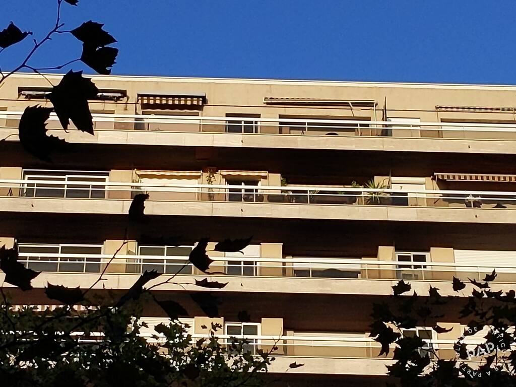 Appartement Place Félix Éboué à Paris