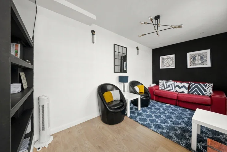 Flat London Mews in City of Westminster