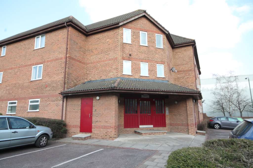 Flat Cornwallis Close in Greater London