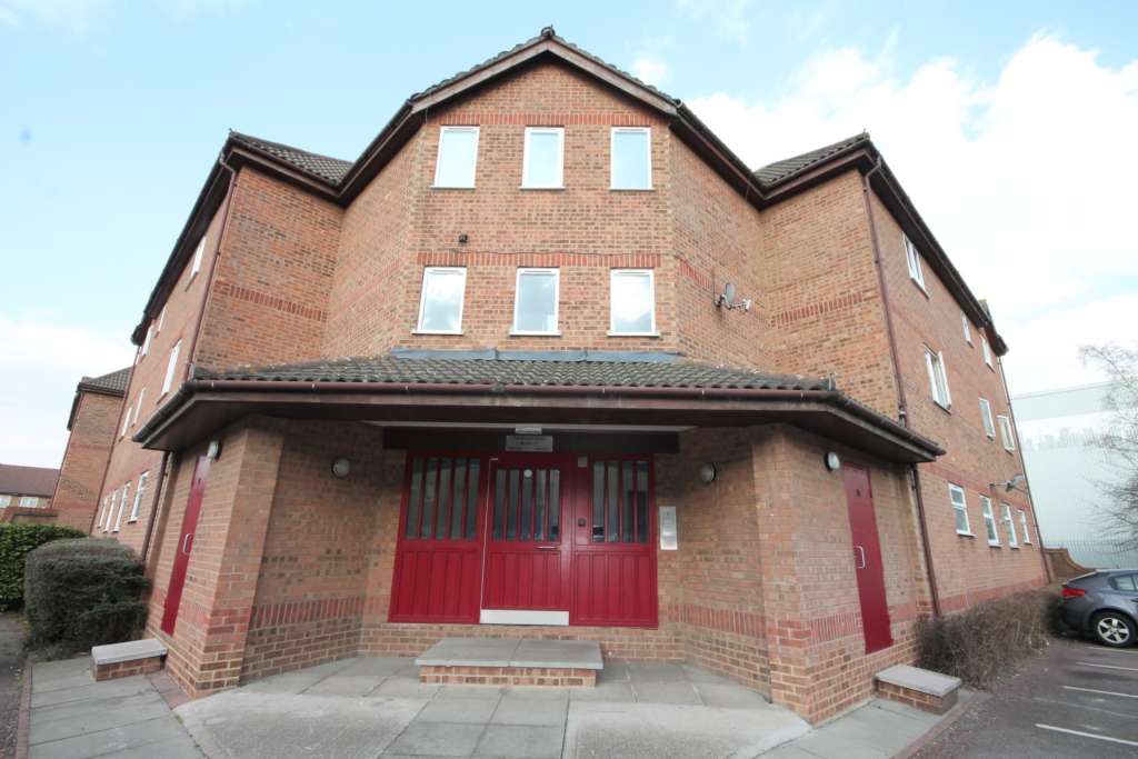Flat Cornwallis Close in Greater London