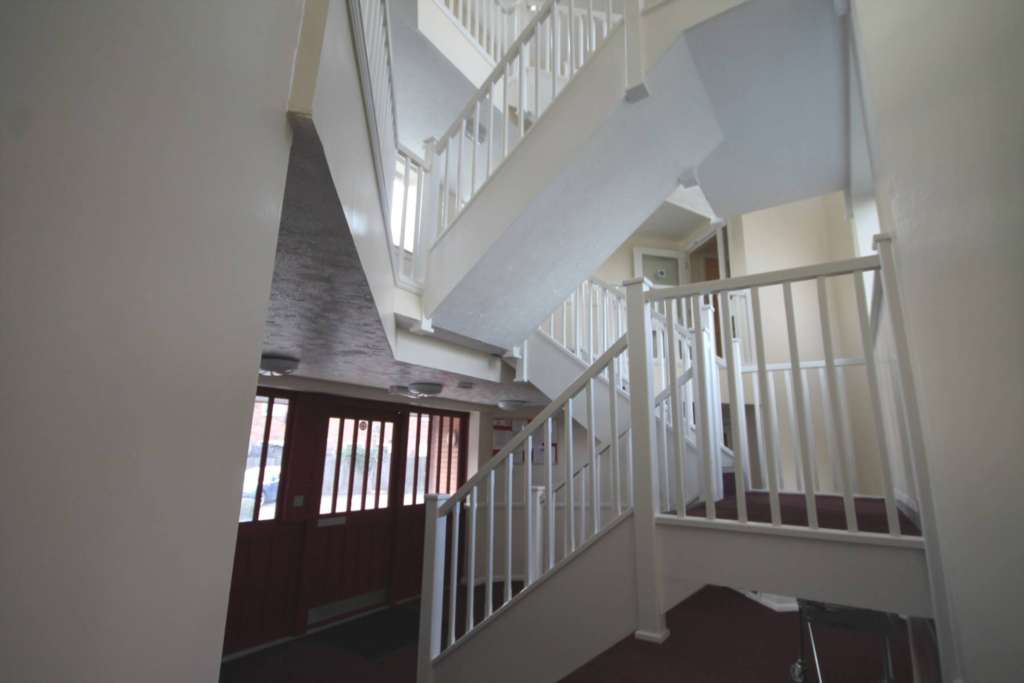 Flat Cornwallis Close in Greater London