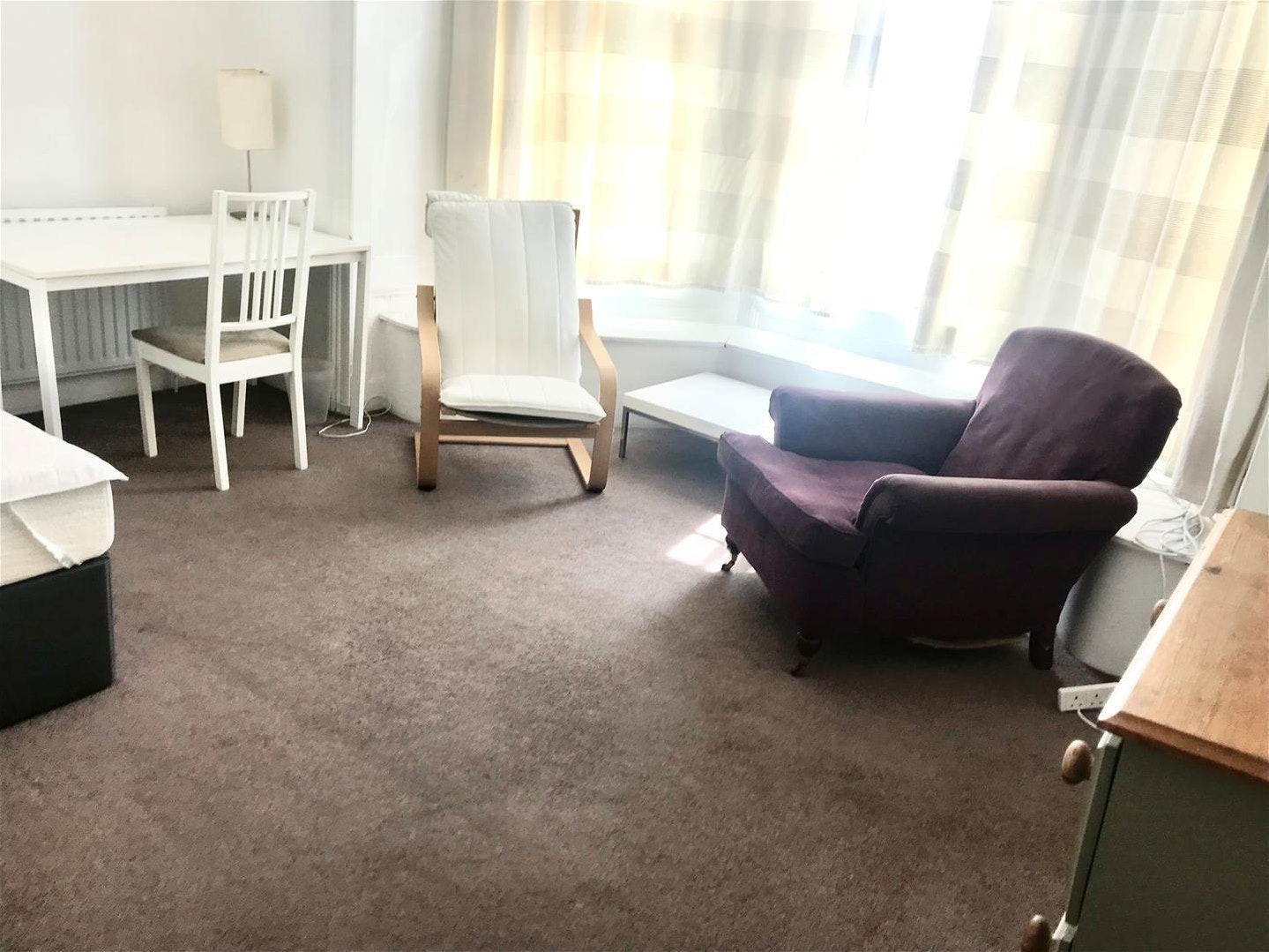 Flat Goldney Road in Bristol