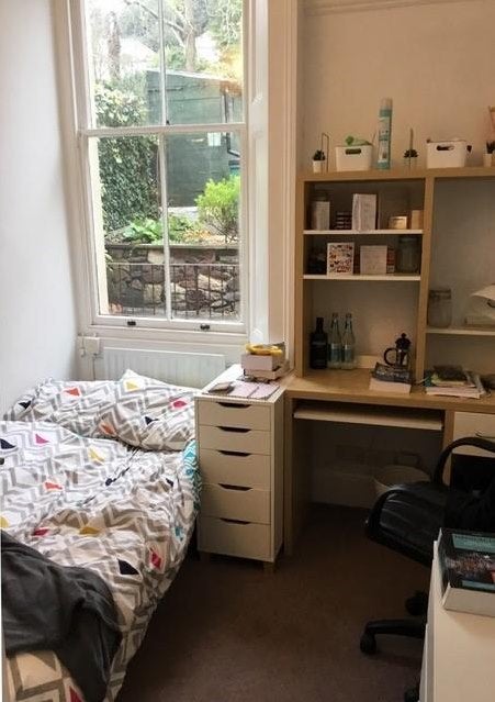 Flat Goldney Road in Bristol