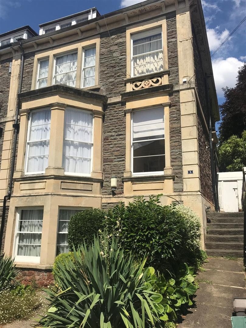 Flat Goldney Road in Bristol