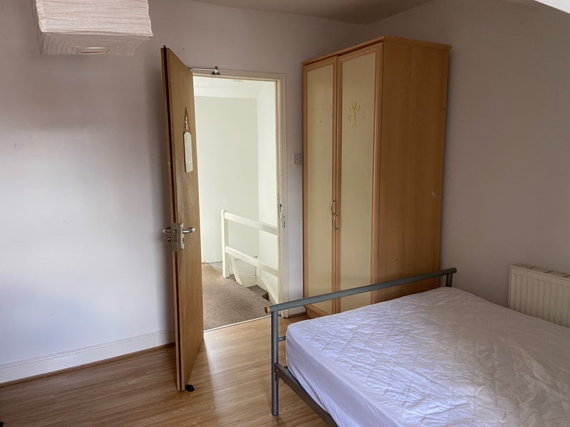 Room Back Archery Street in Leeds