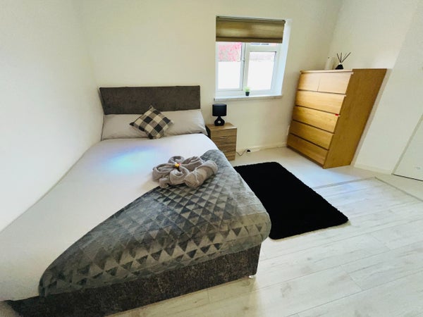 Flat Minehead Road in Bristol