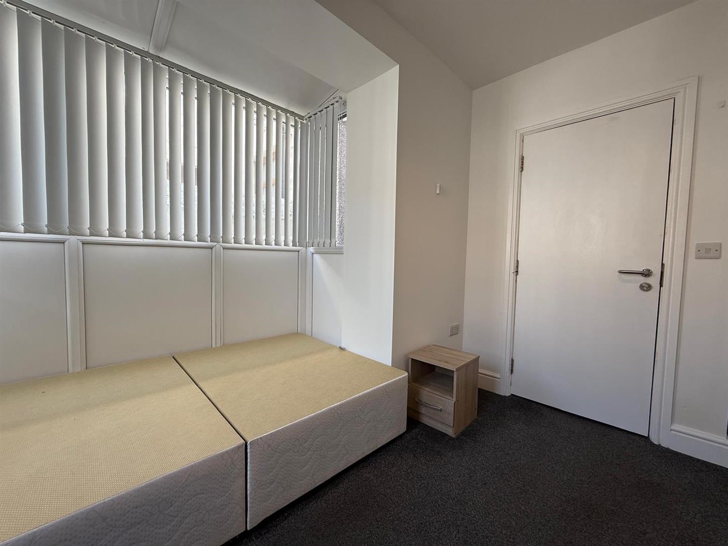 Room Broadway in Lancaster