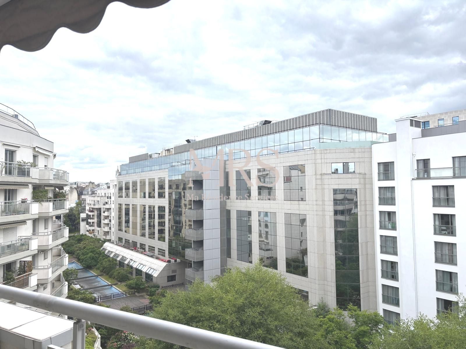 Maison Place Paul Verlaine à Boulogne-Billancourt