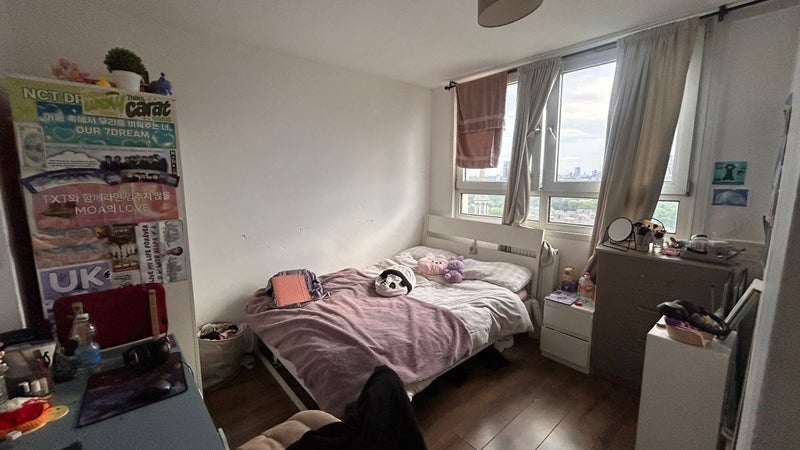 Room Glamis Road in Greater London