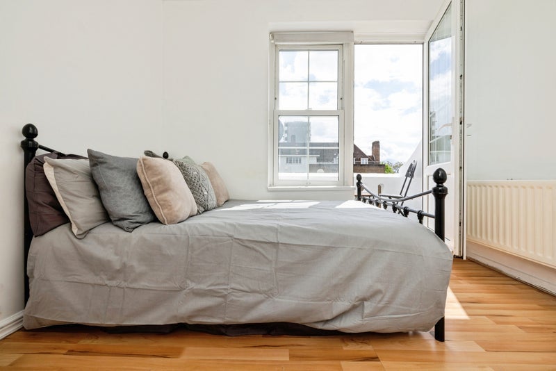 Room Loughborough Road in Greater London