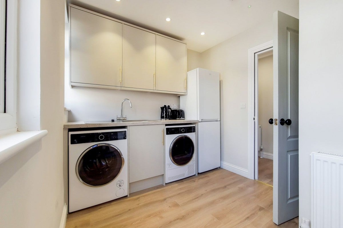 Room Pensbury Street in Greater London