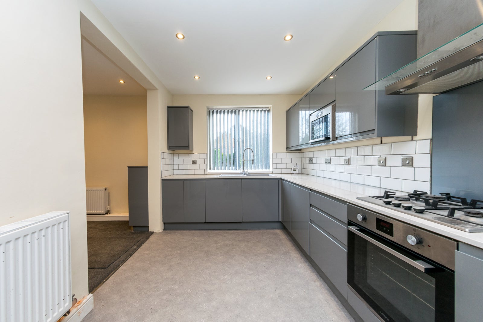 Flat Springbank Crescent in Leeds