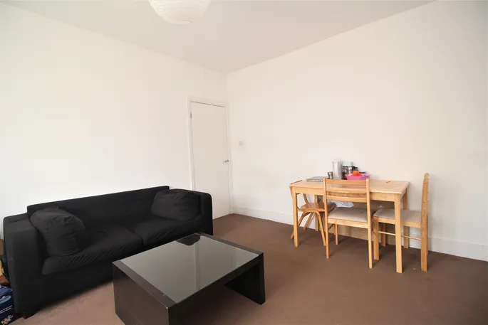 Flat Norfolk Road in Greater London