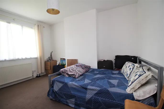 Flat Norfolk Road in Greater London