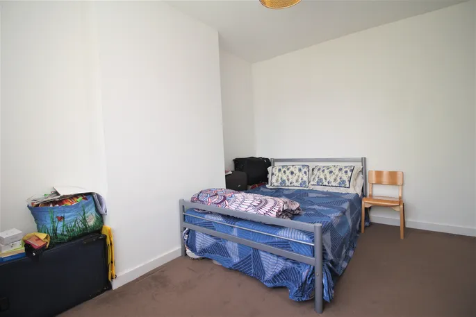Flat Norfolk Road in Greater London