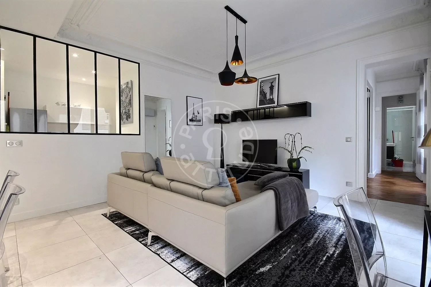 Appartement Rue du Boccador à Paris