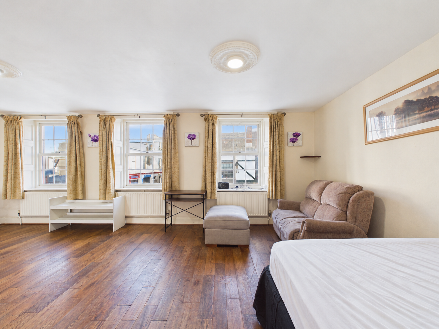 Room High Street in Cheltenham