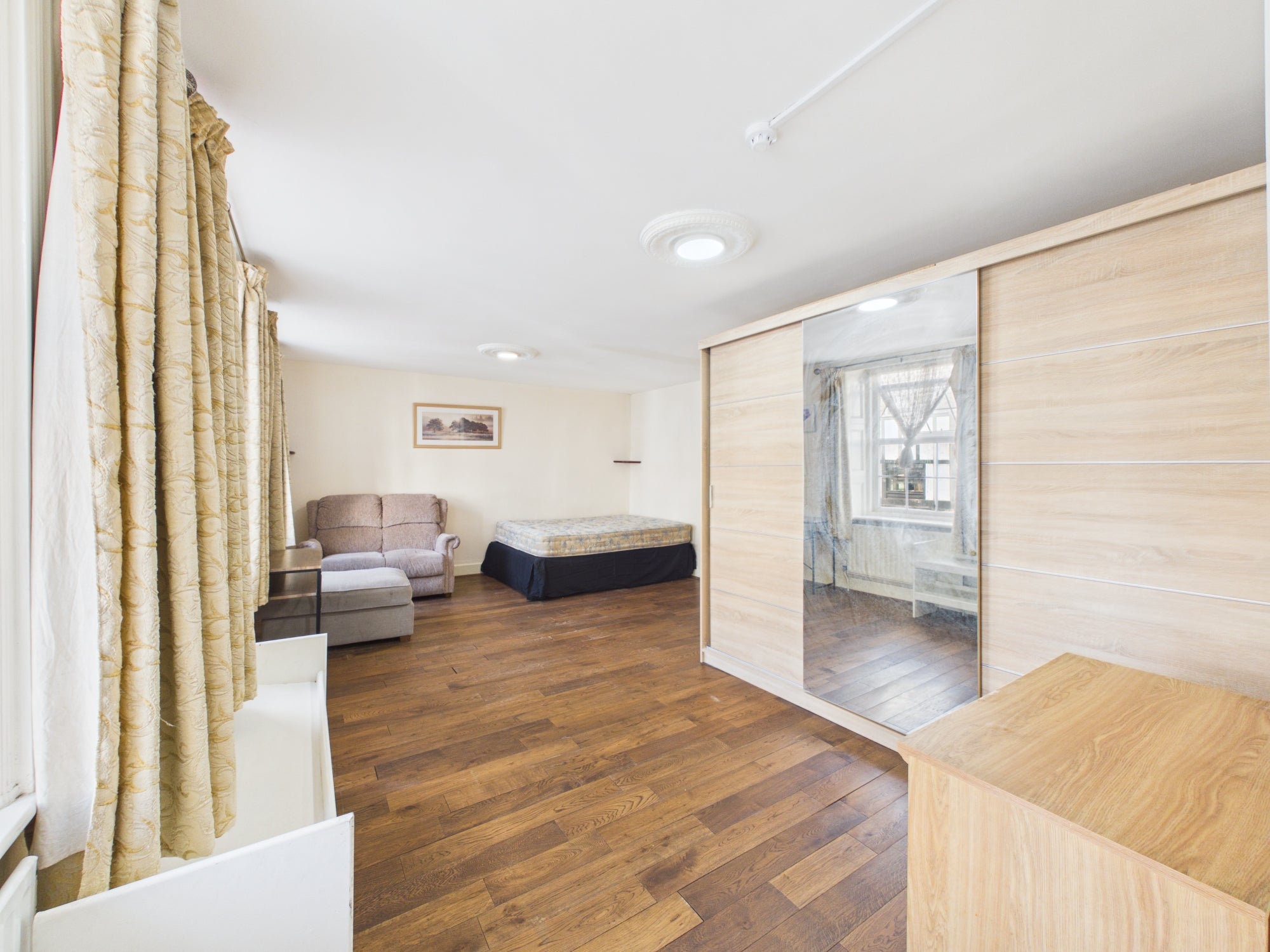 Room High Street in Cheltenham