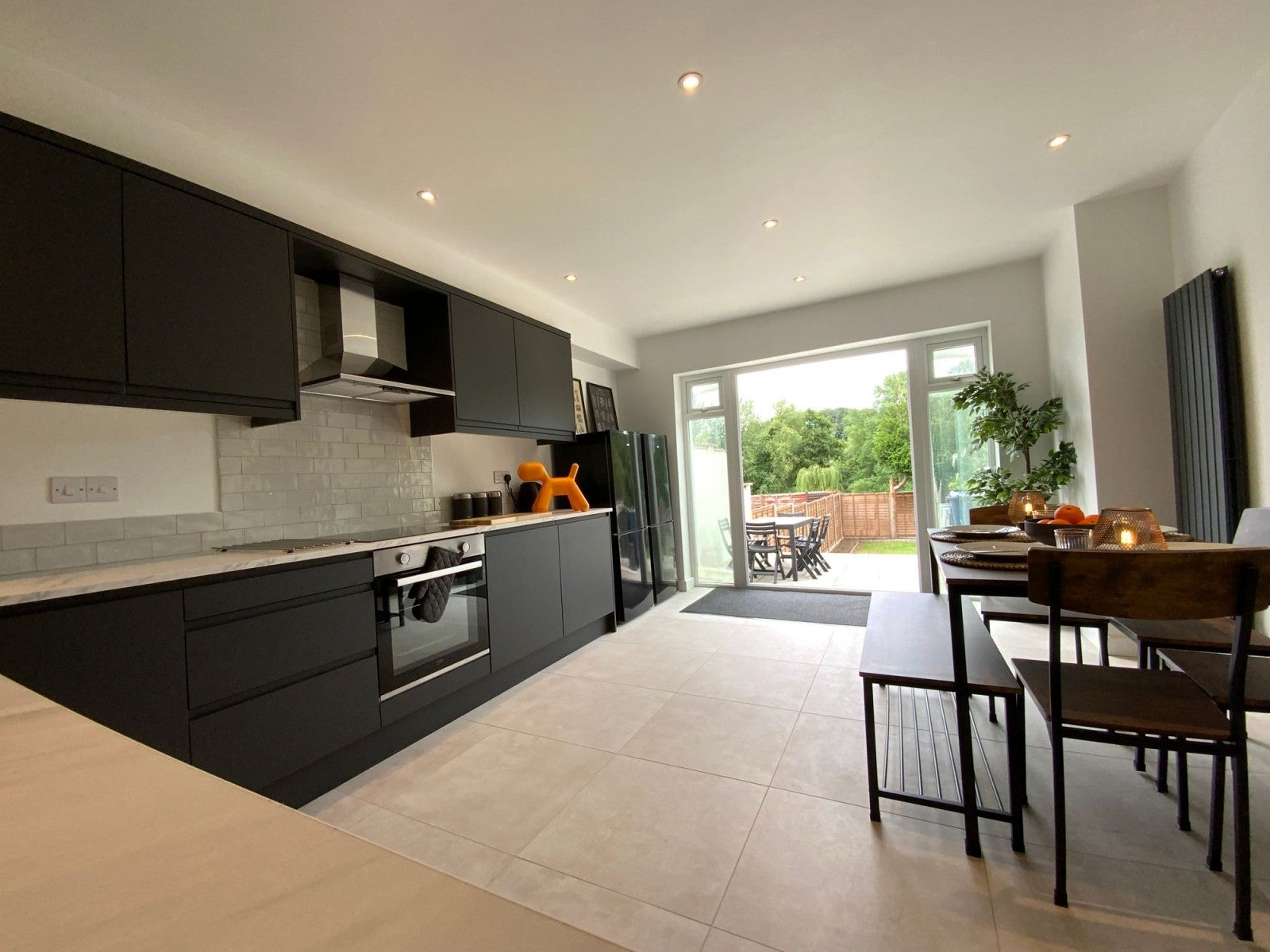 Room West Wycombe Road in High Wycombe