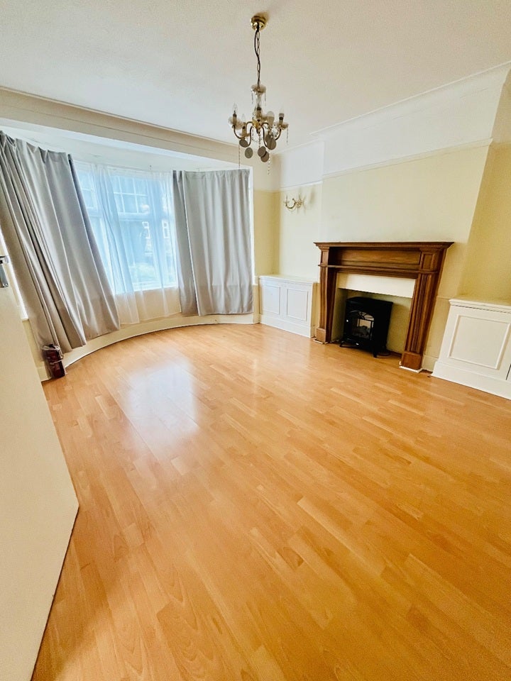 House Lynton Mead in Greater London