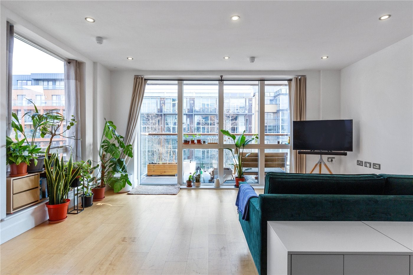 Flat Hertford Road in Greater London